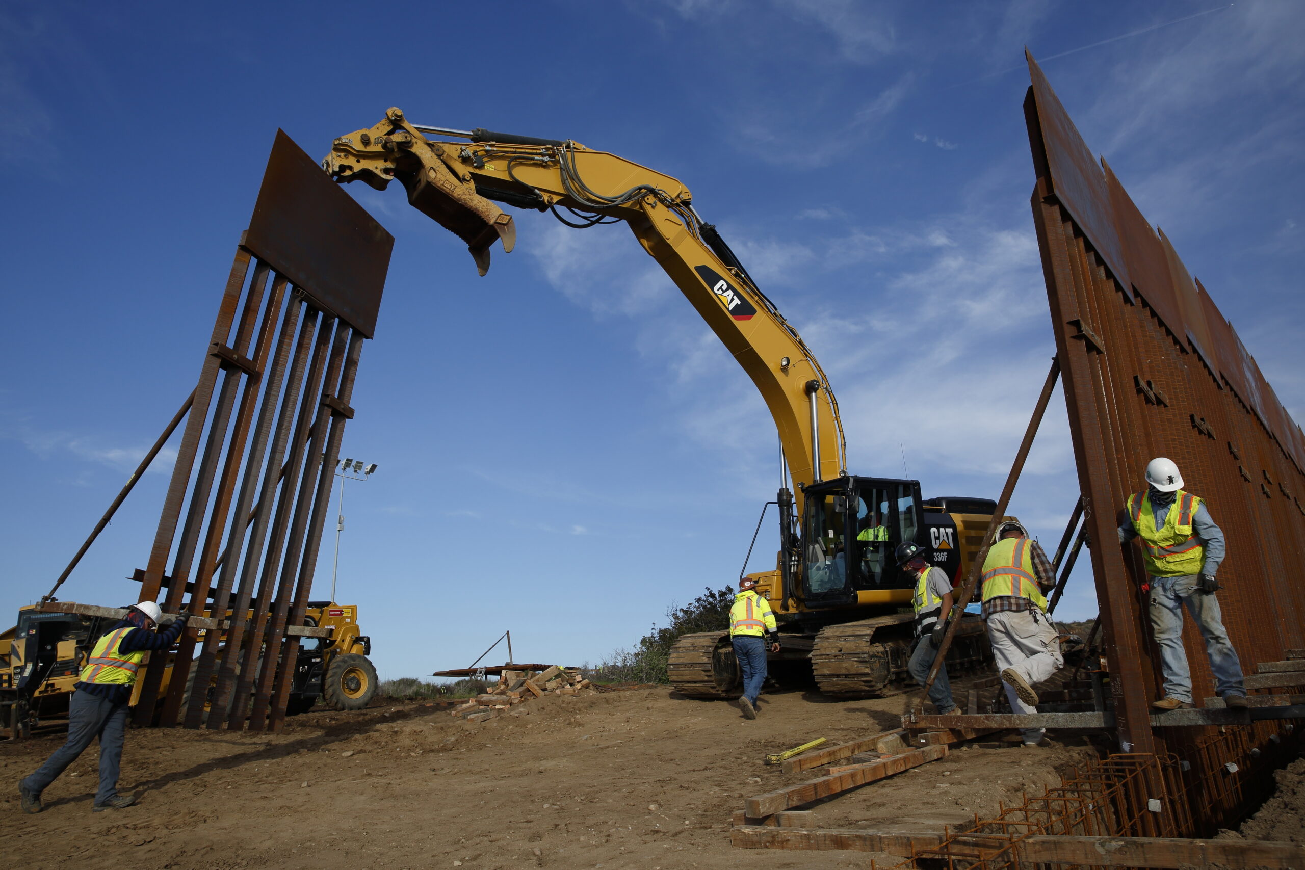 Construction worker dies after fall near National Air and Space Museum