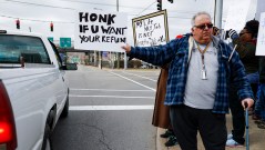 Most of IRS to return to work, despite shutdown, to issue tax refunds