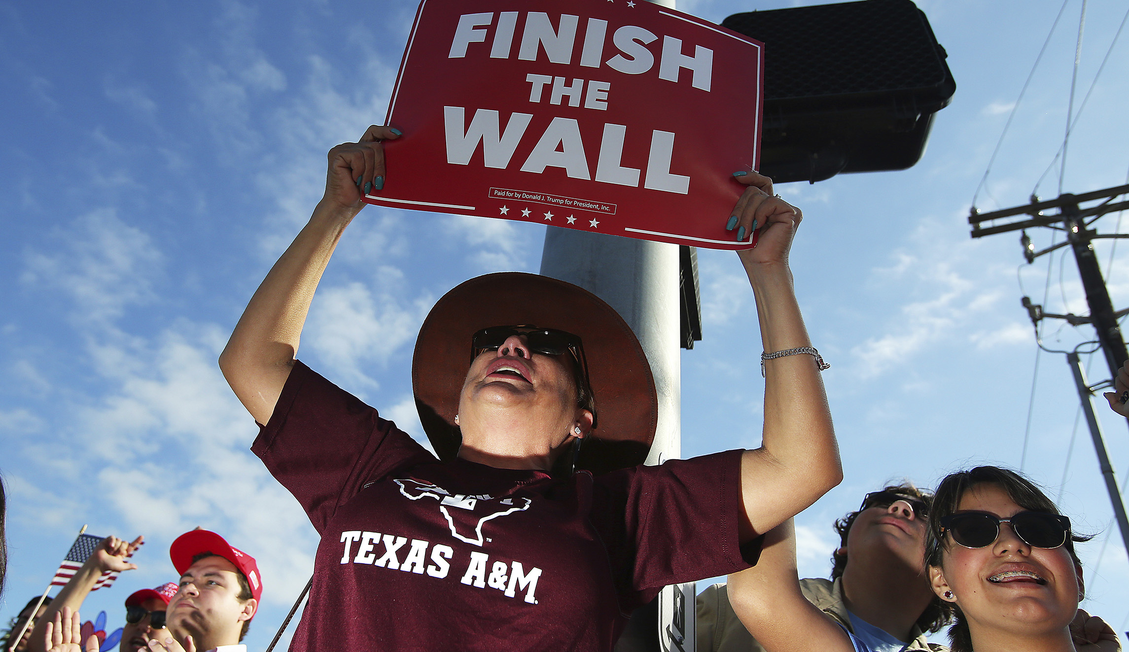 The worst case scenario for conservatives if Trump invokes emergency powers to build a border wall