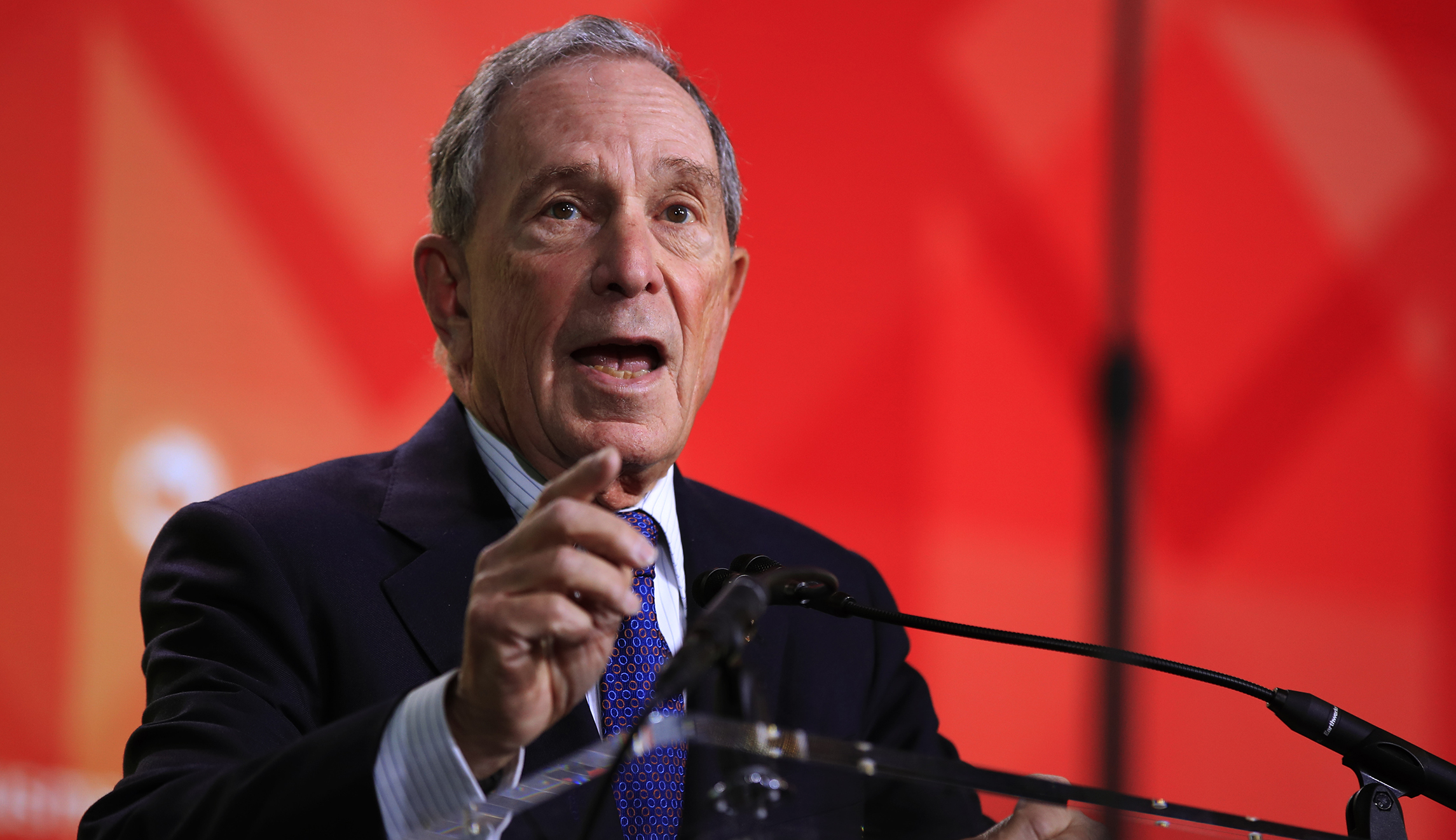 Bloomberg bashes Schultz over possible independent 2020 bid
