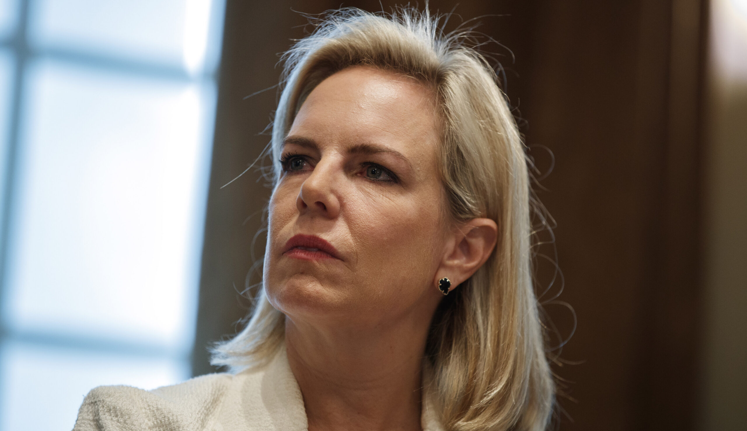 Young children removed from DHS hearing on family separations after silent protest: WATCH