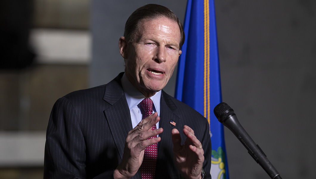 Senate Democrats prepare to push doomed Supreme Court ethics bill to spark voter interest