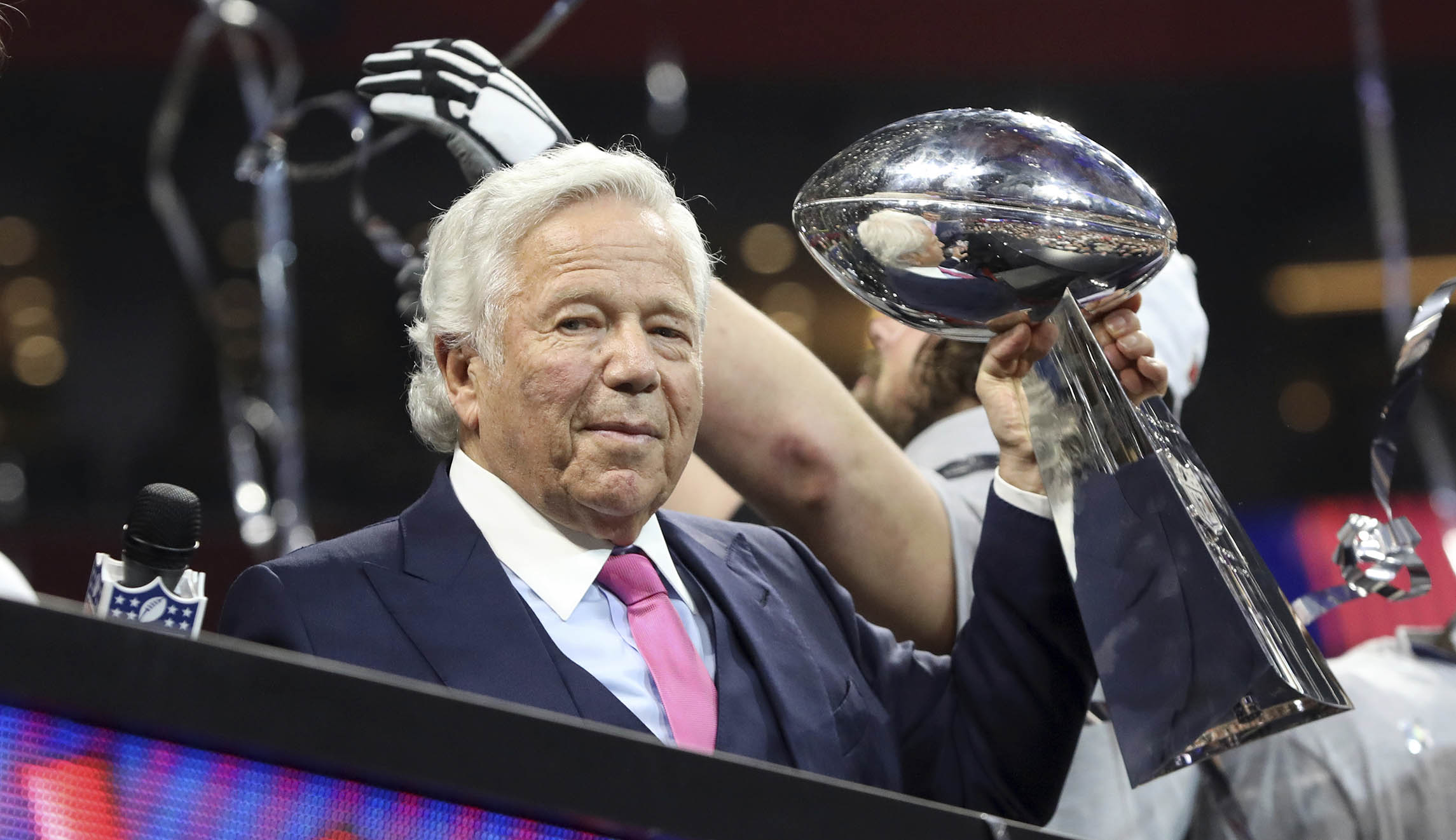 Prosecutors offer deal to drop charges against Patriots owner Robert Kraft