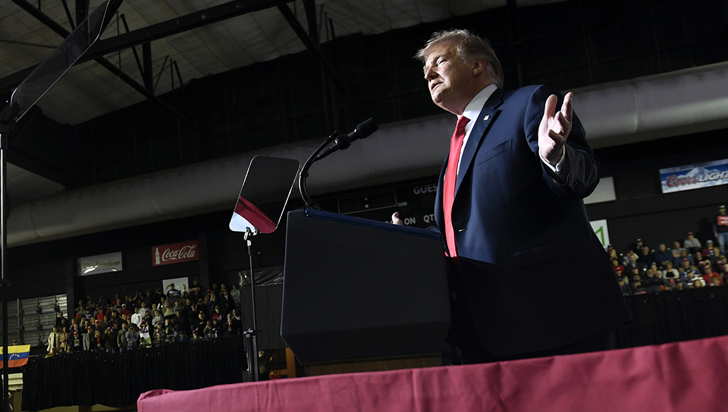Man attacks reporters, knocks over cameras during Trump rally in El Paso