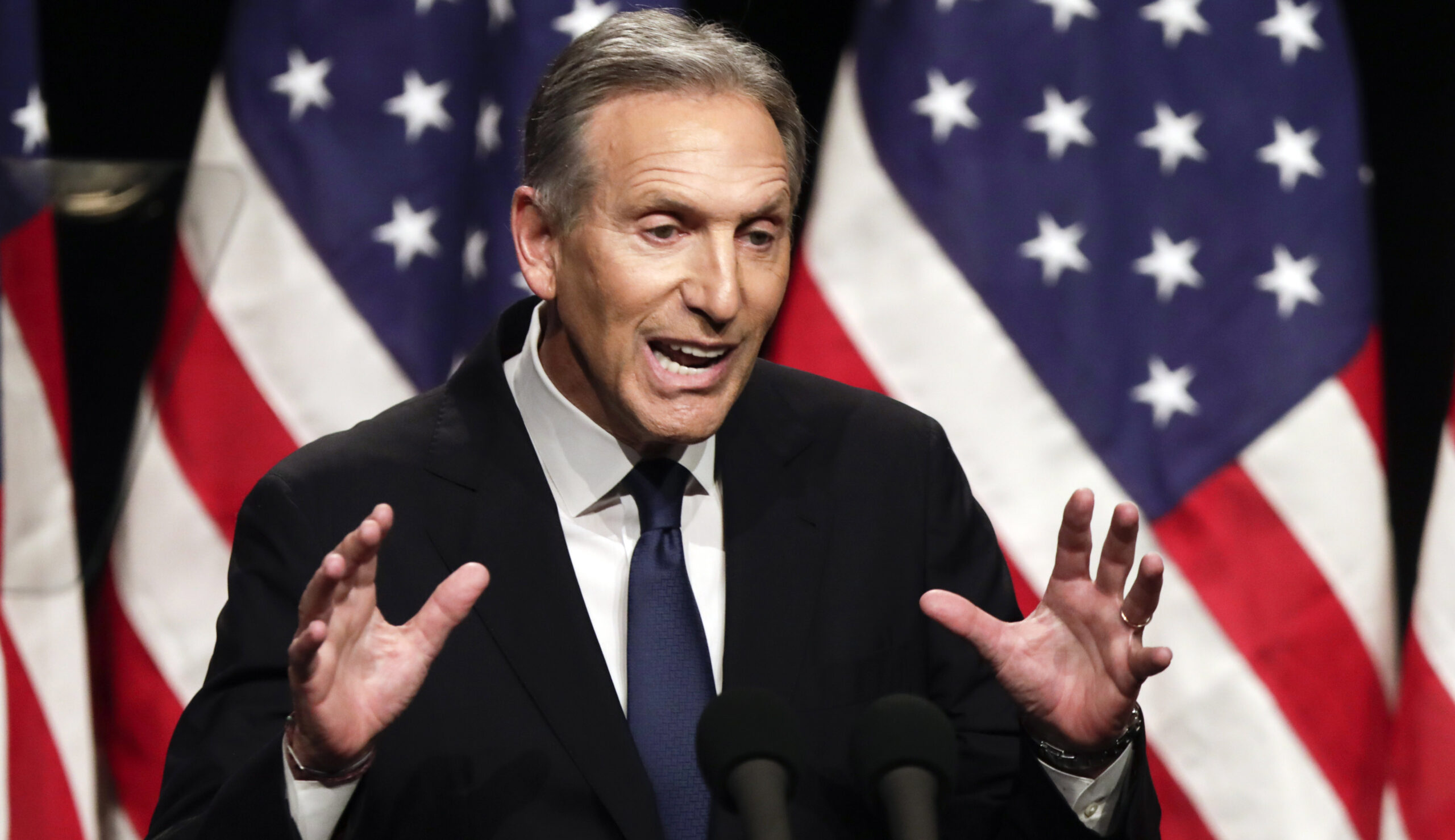 Howard Schultz knows nothing about politics, and that’s why Trump supporters should beg him to run in 2020