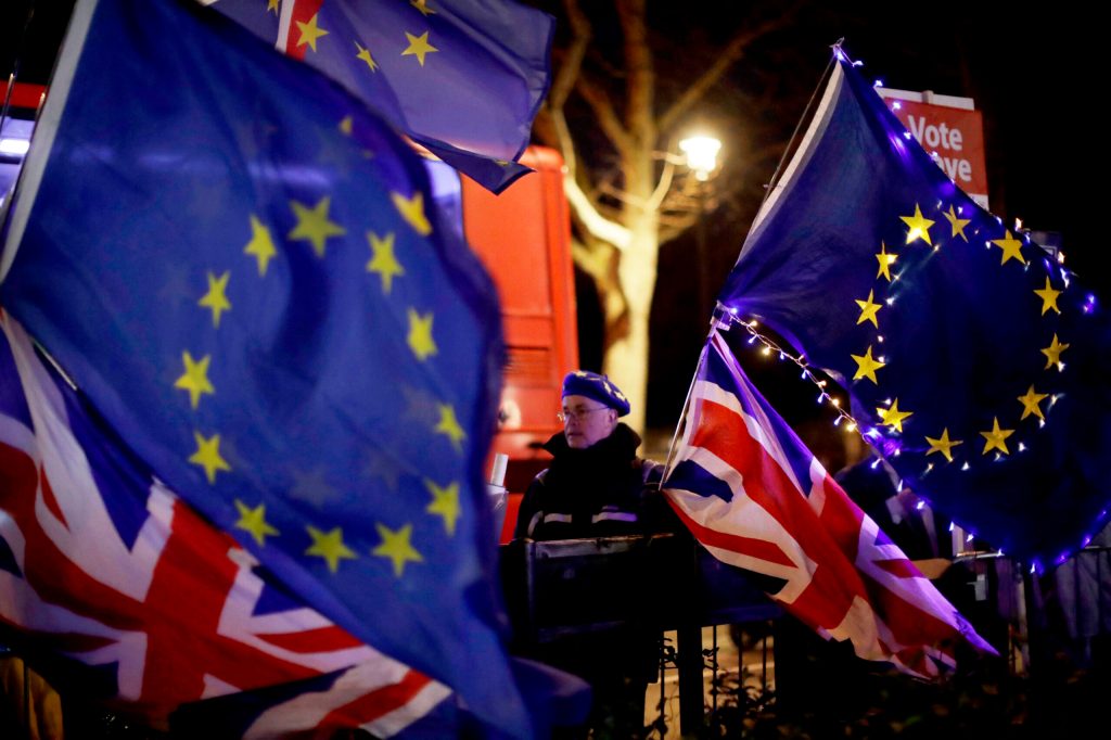 Parliament goes chicken on Brexit