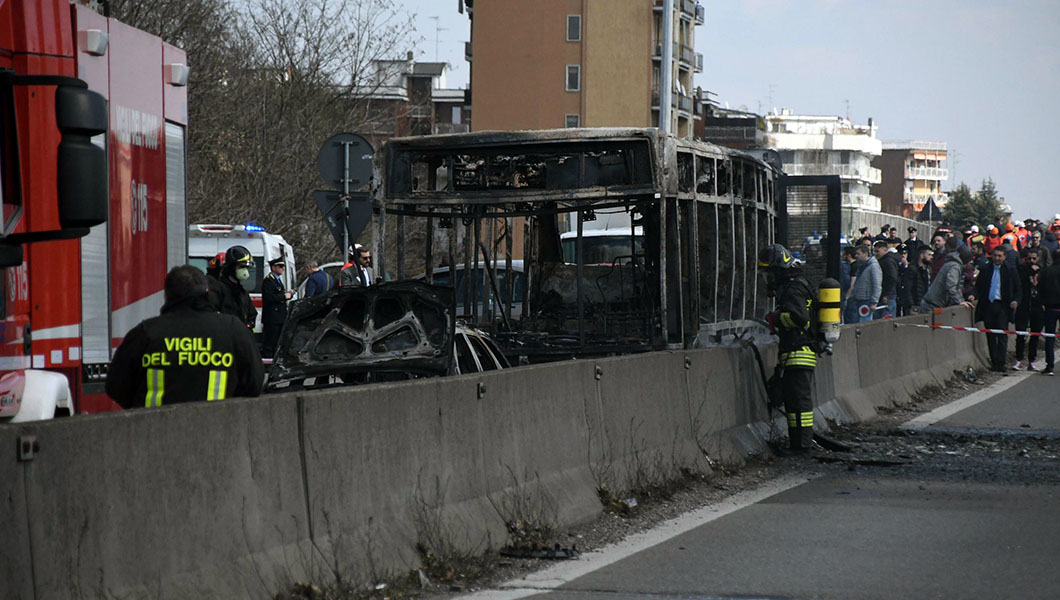 Italian man angry about immigration allegedly abducts 51 children and sets bus on fire