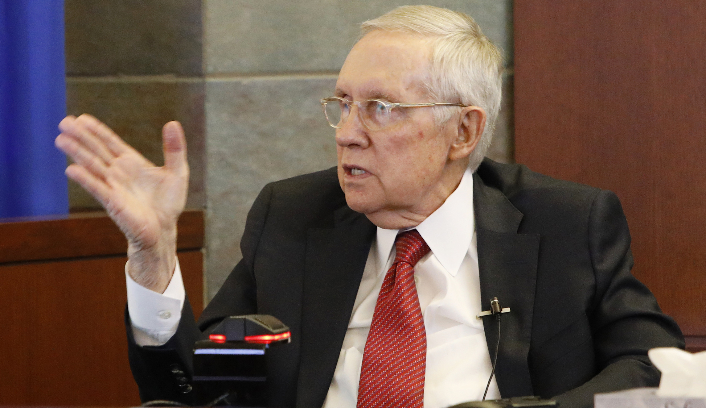 Former Senate majority leader joins call to start impeachment inquiry