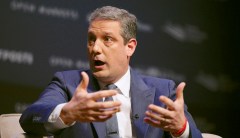 ‘No time like Labor Day’: Democrats urge no-hoper 2020 candidates to quit