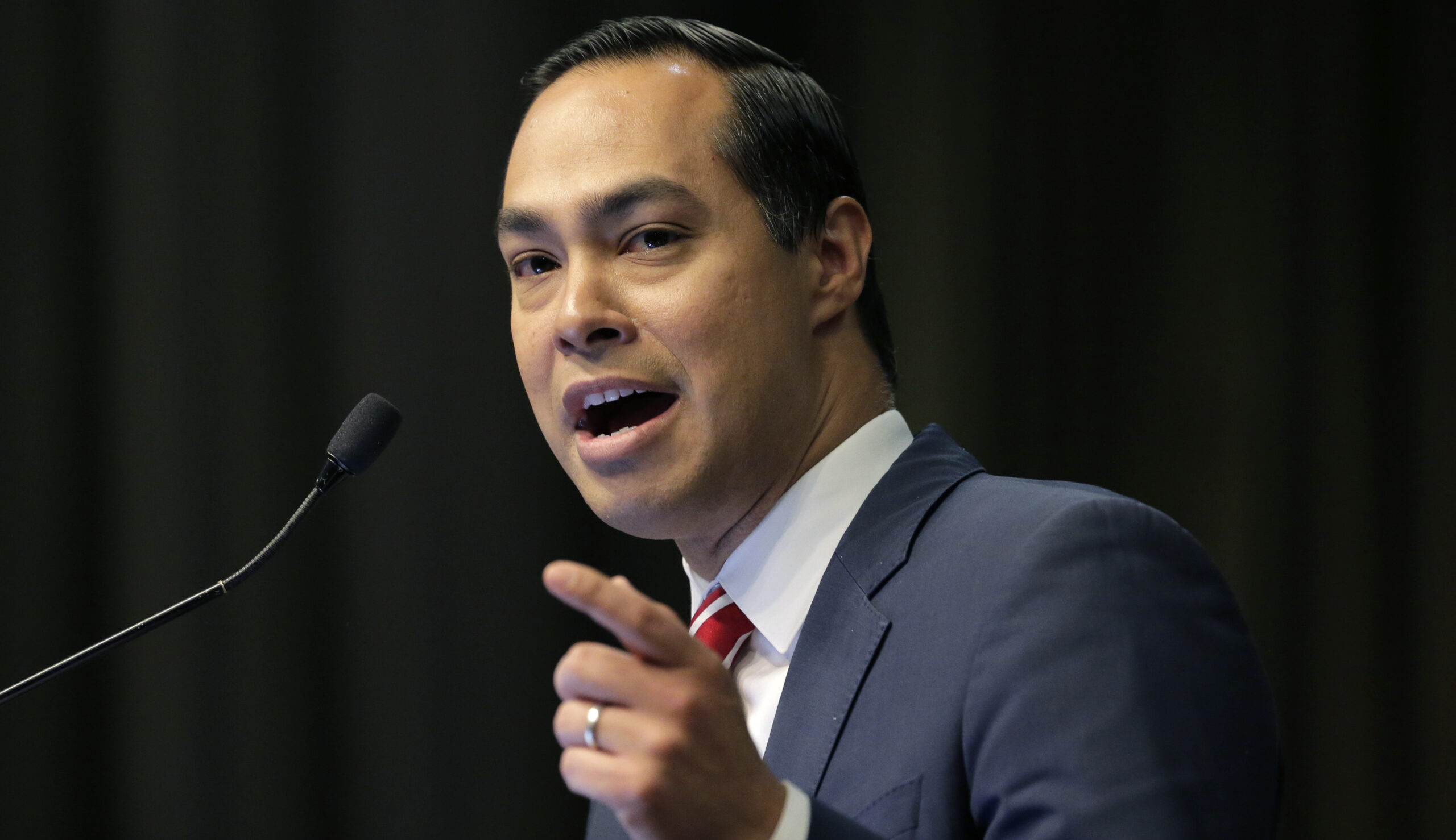 Julián Castro fundraises off Kirstjen Nielsen’s resignation