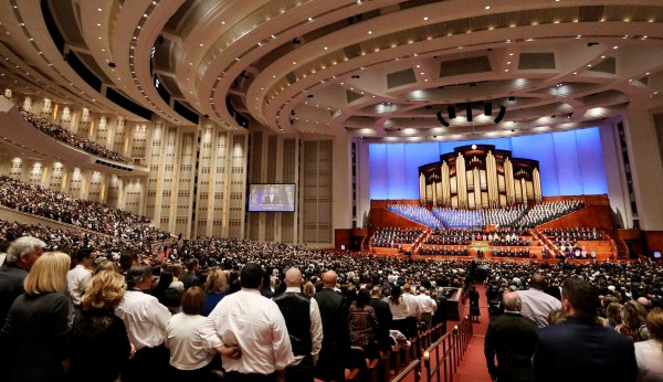 Mormons, uneasy with Trump, are stuck with the GOP