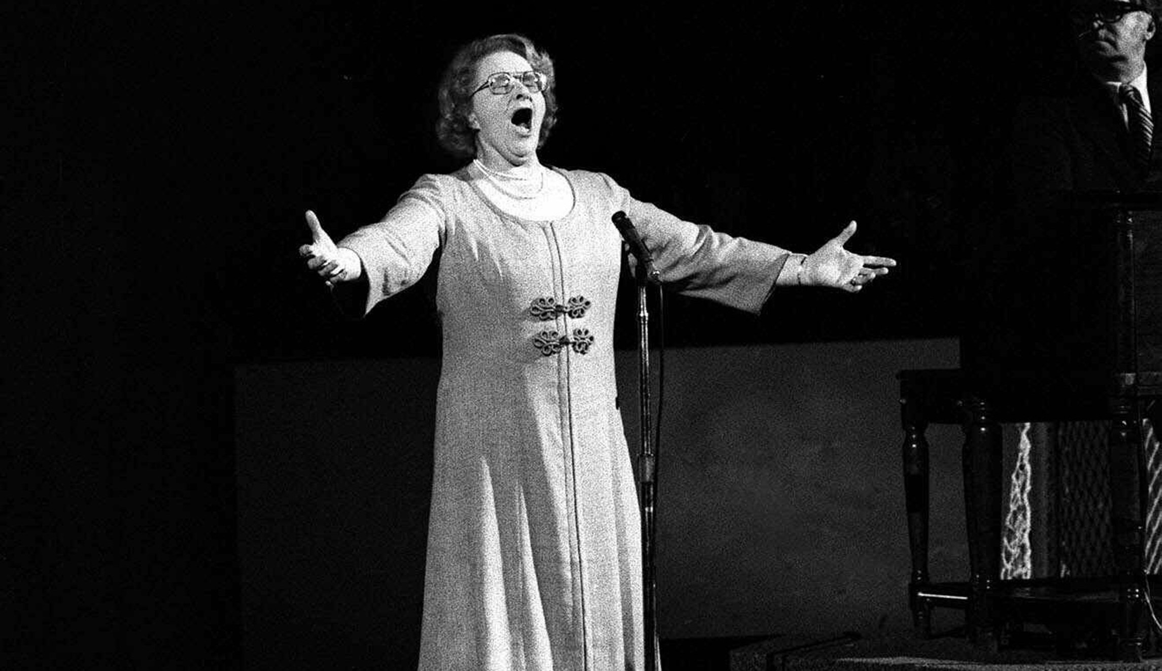 Under the Yankees’ Kate Smith standard, it’s time to scrap Obi-Wan Kenobi