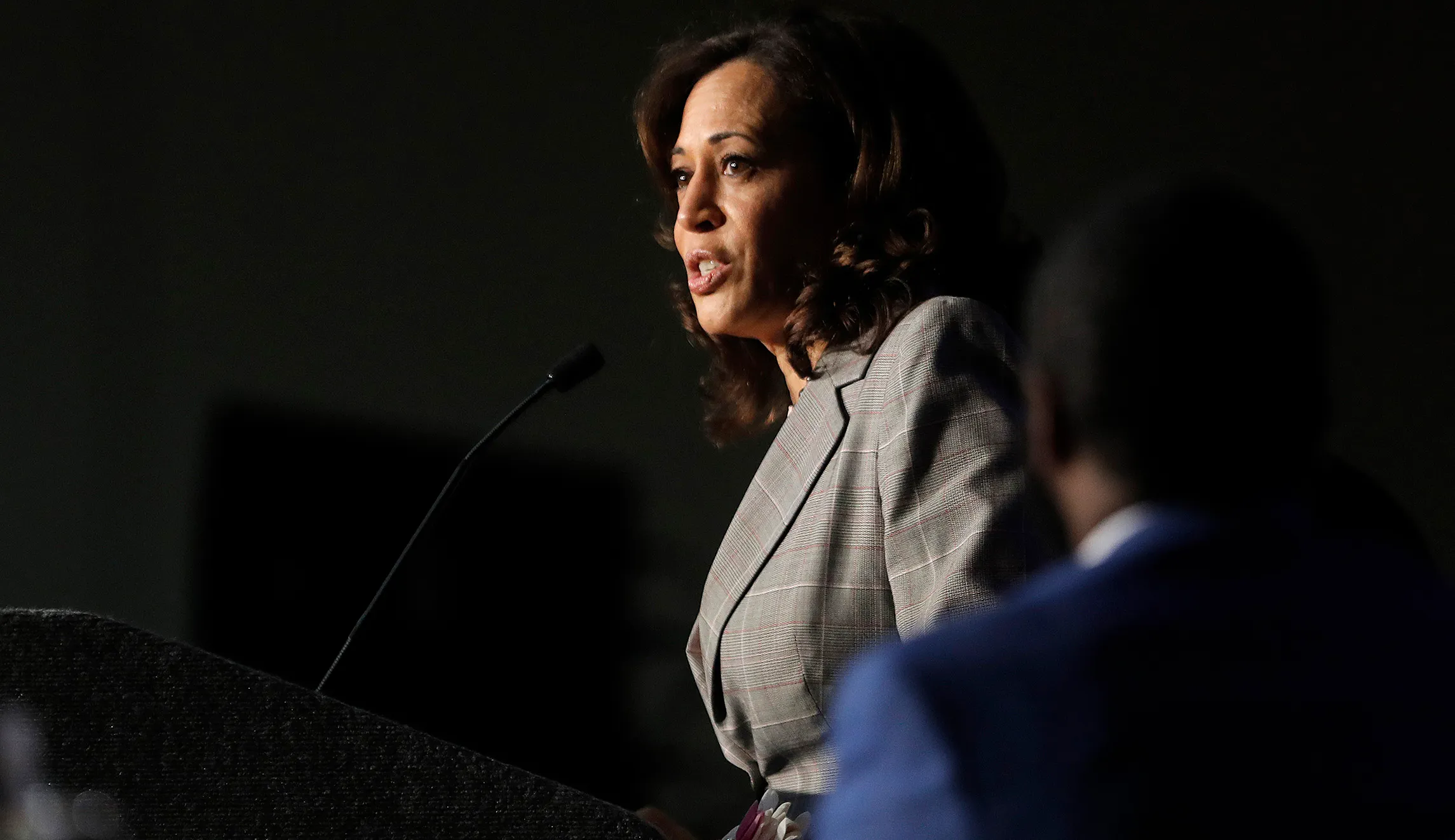 Kamala Harris calls for a ban on right-to-work laws