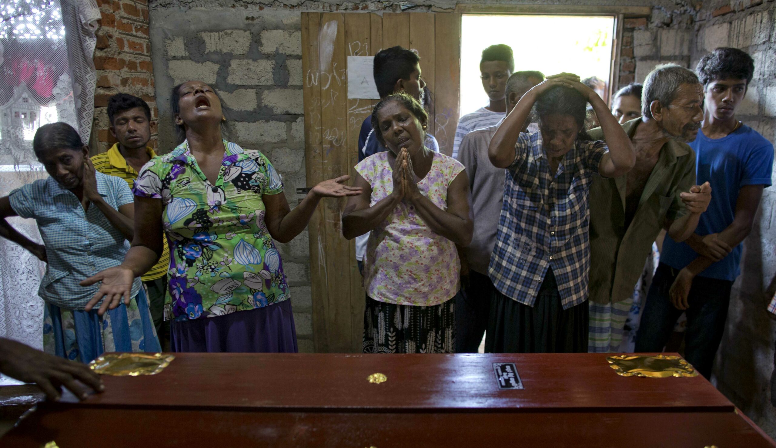 Sri Lanka blames ISIS group for Easter Sunday bombings