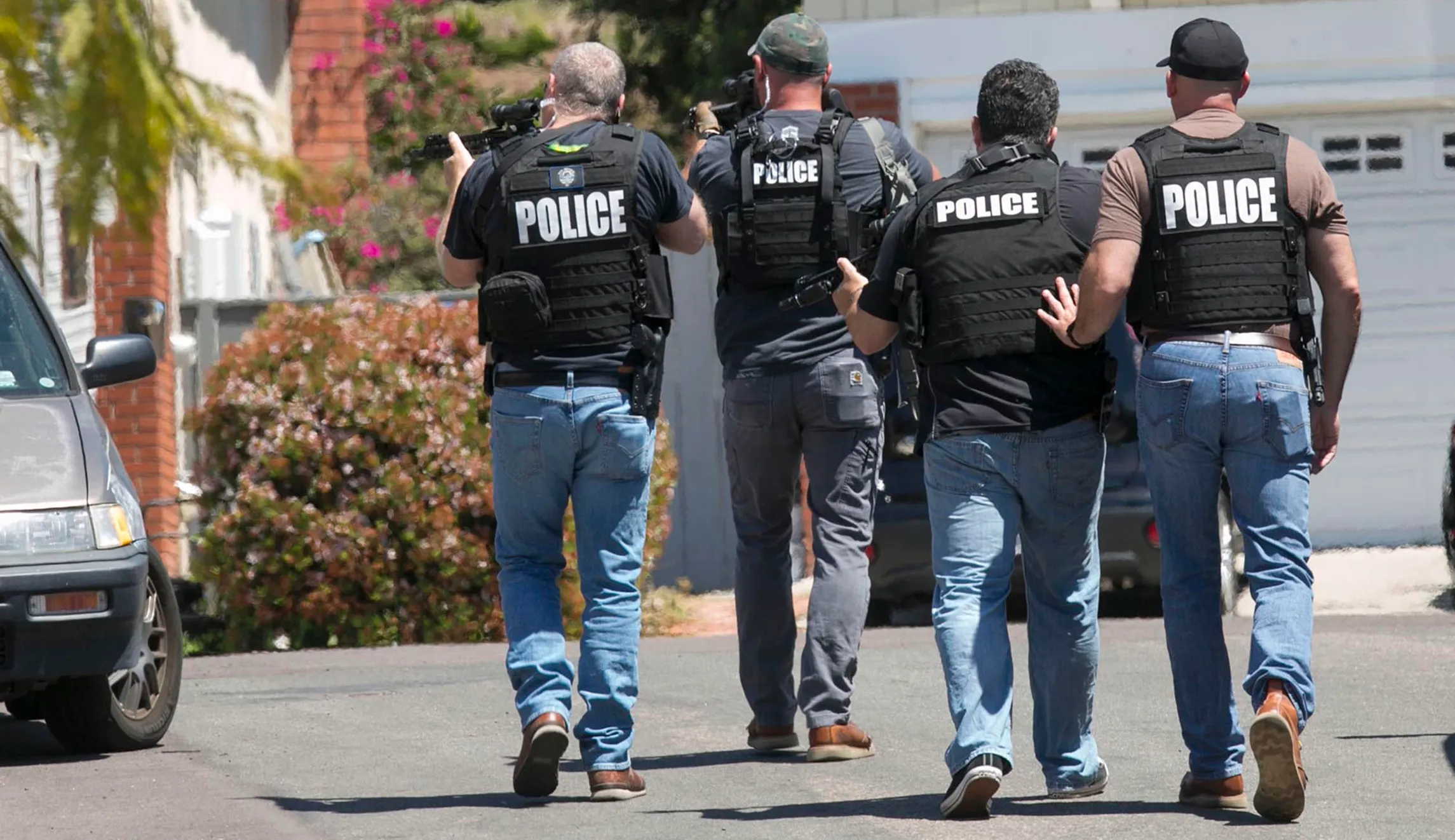 California police investigate hate-filled 8chan manifesto that could link synagogue shooting to mosque attack