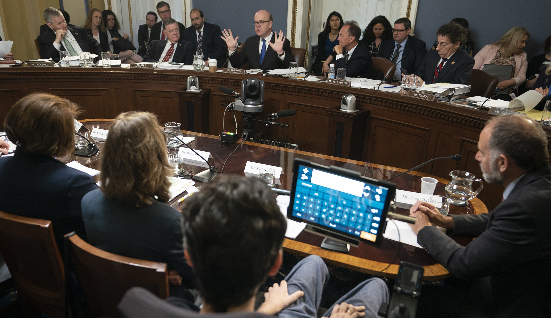 Democrats set aside internal feud for first Medicare for All Act hearing