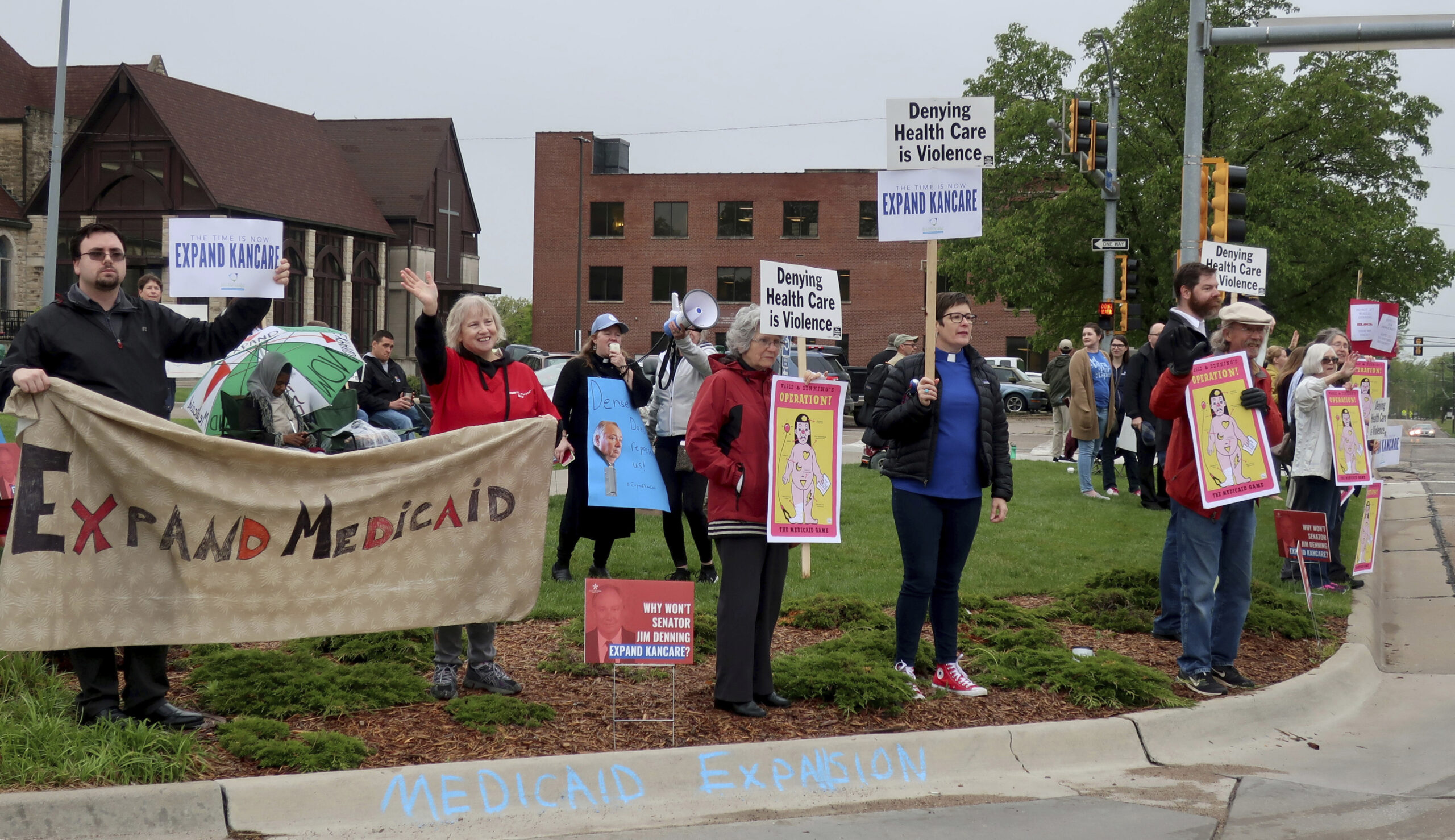 Single vote prevents Kansas Medicaid expansion bill from advancing