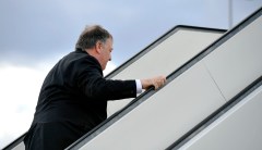 Pompeo flying to meet top military commanders amid Iran threats
