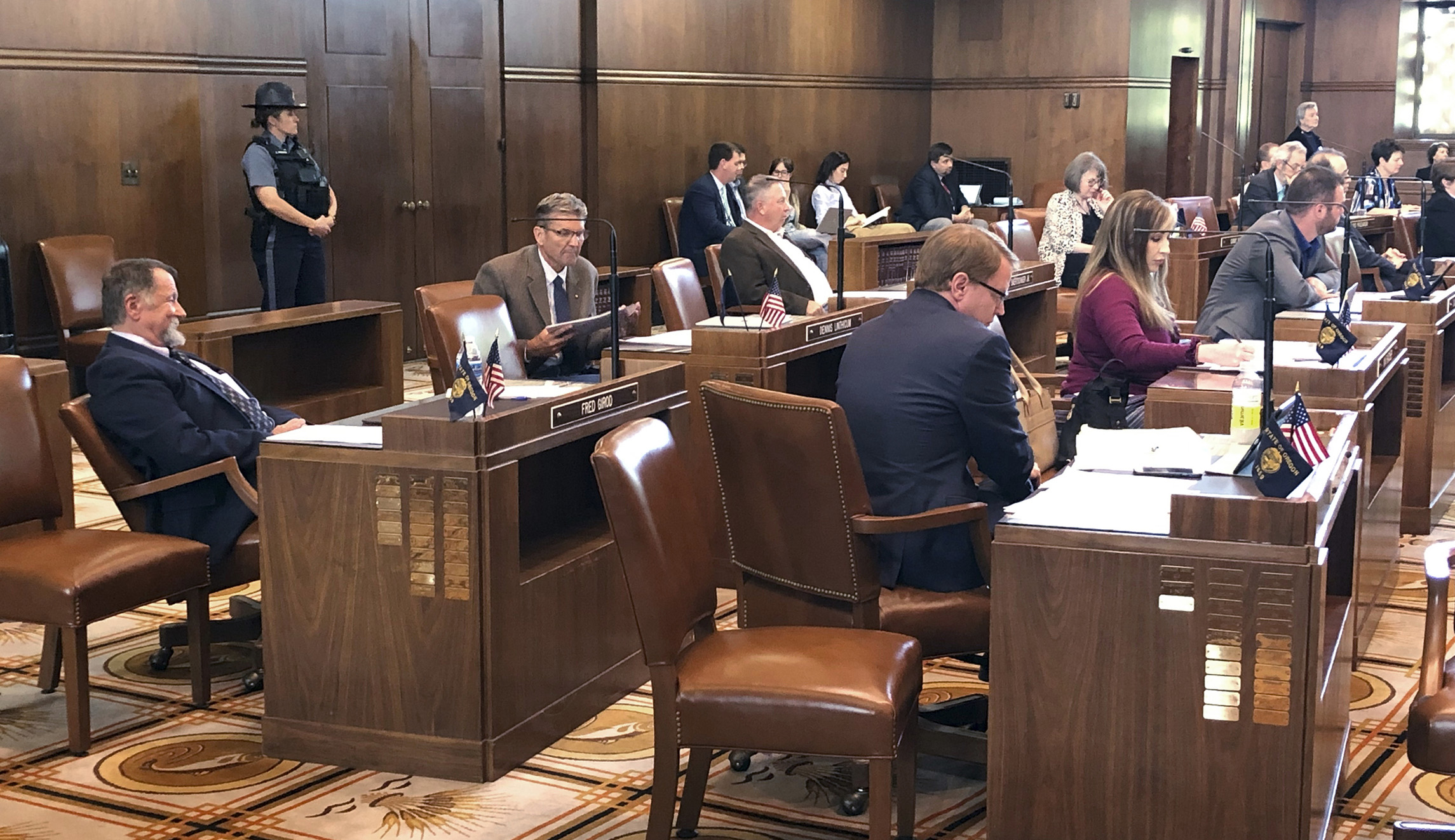 GOP senators in Oregon to return to Capitol after avoiding climate bill