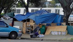 Seattle parents worried about safety after school allows homeless encampment to stay