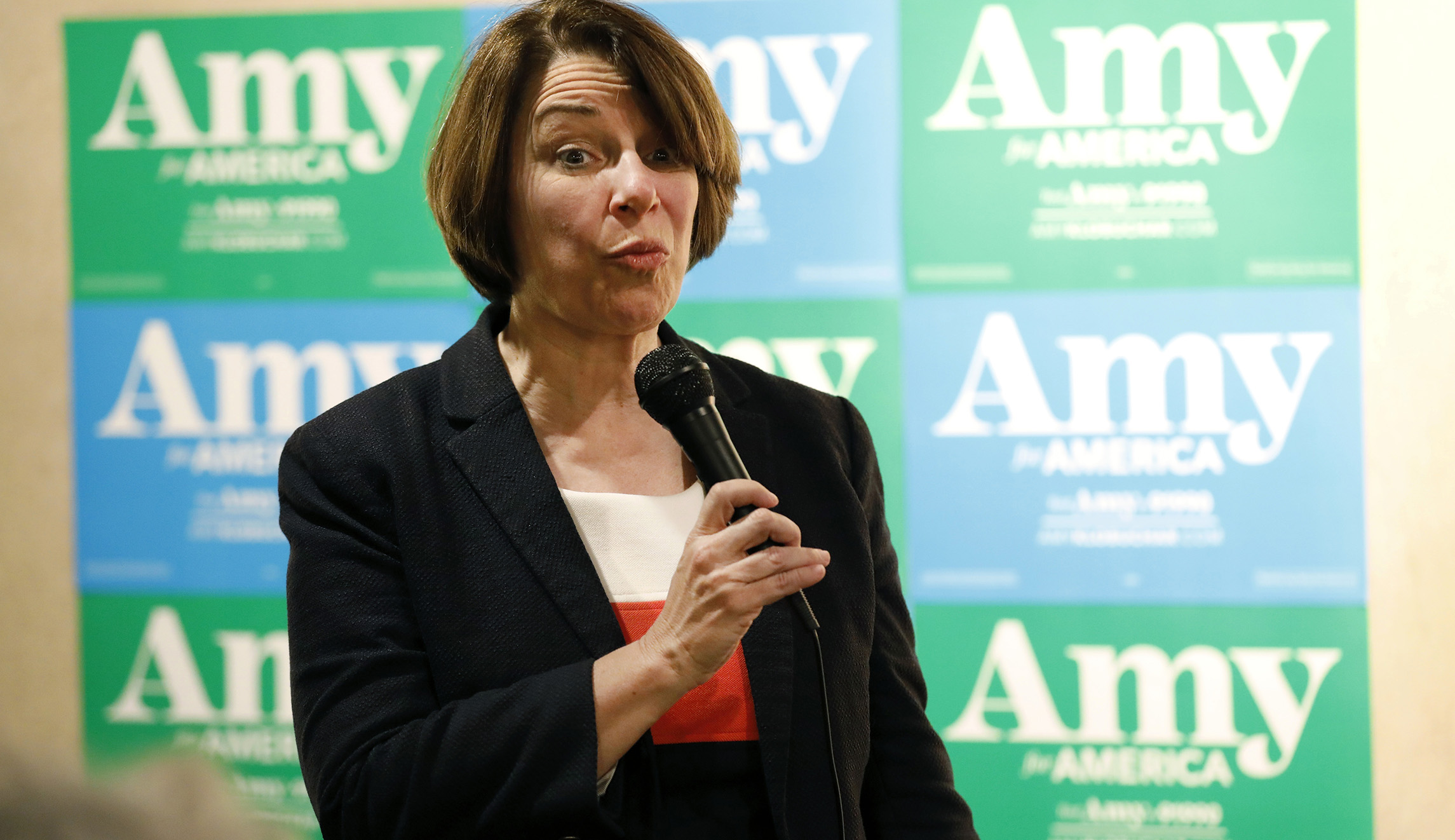 ‘Me llamo Elena’: Klobuchar accused of ‘Hispandering’ to Latino workers with elementary school story