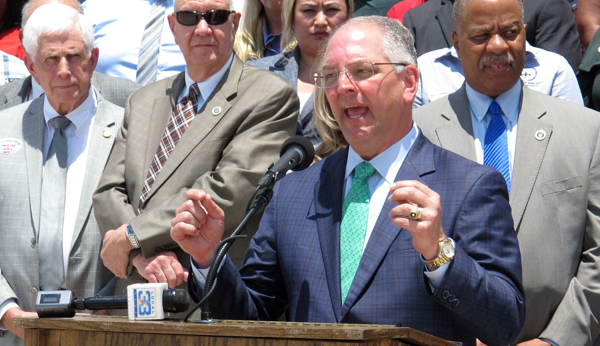 Louisiana governor signs 6-week abortion ban