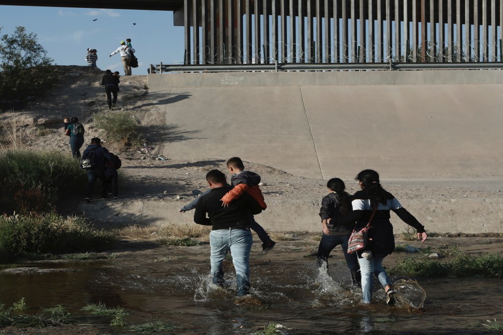 Most illegal crossings in 12 years: Border Patrol took 851,000 into custody during fiscal 2019