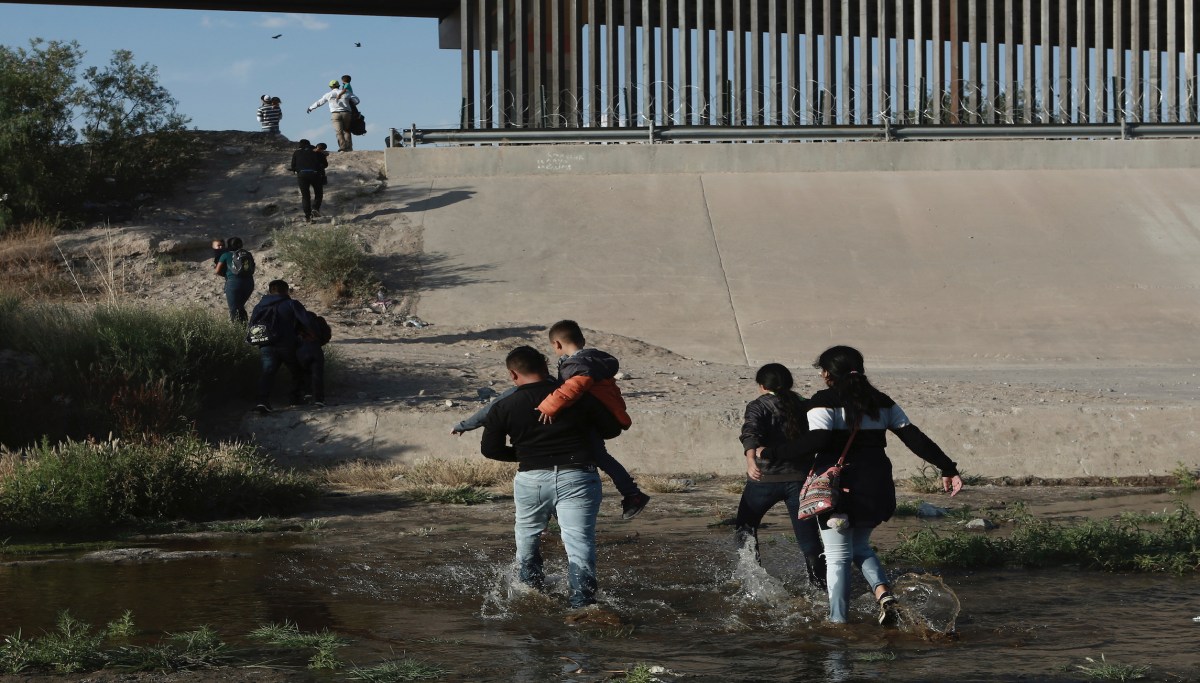 Most illegal crossings in 12 years: Border Patrol took 851,000 into custody during fiscal 2019