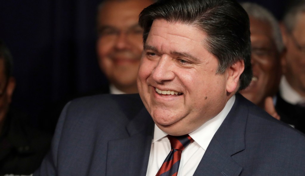 Illinois bans private immigration centers as ICE raids loom