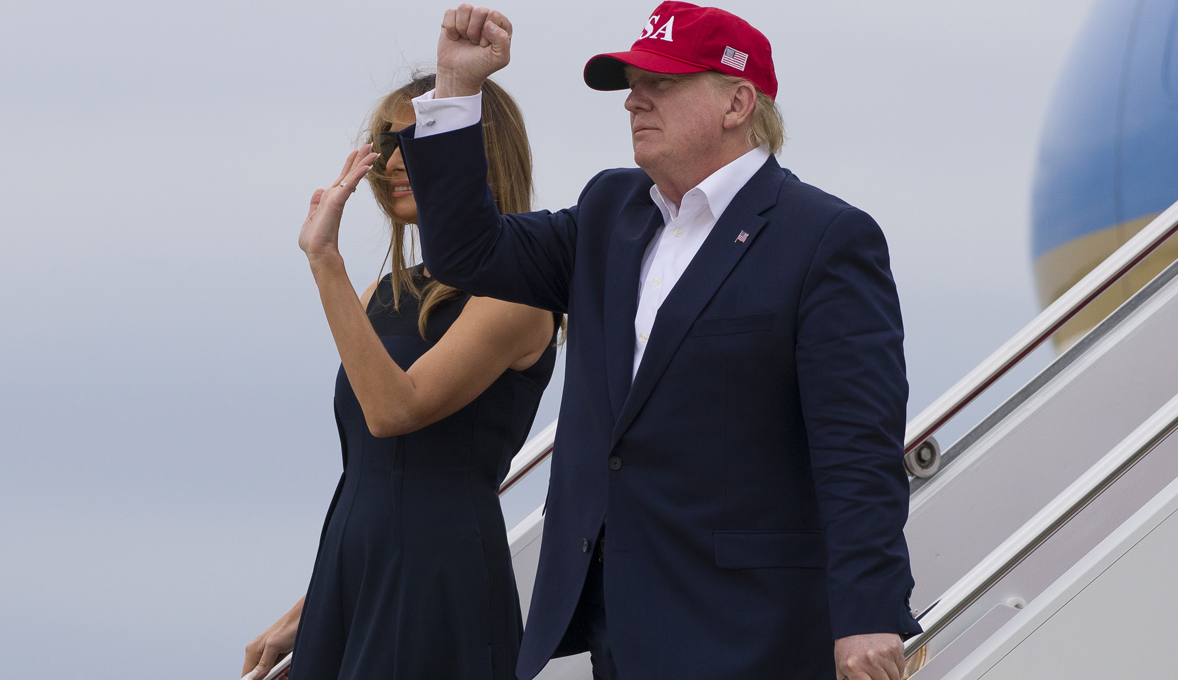 Trump cheers Dow’s best week of the year