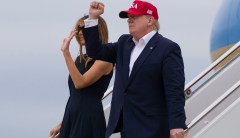 Trump cheers Dow’s best week of the year