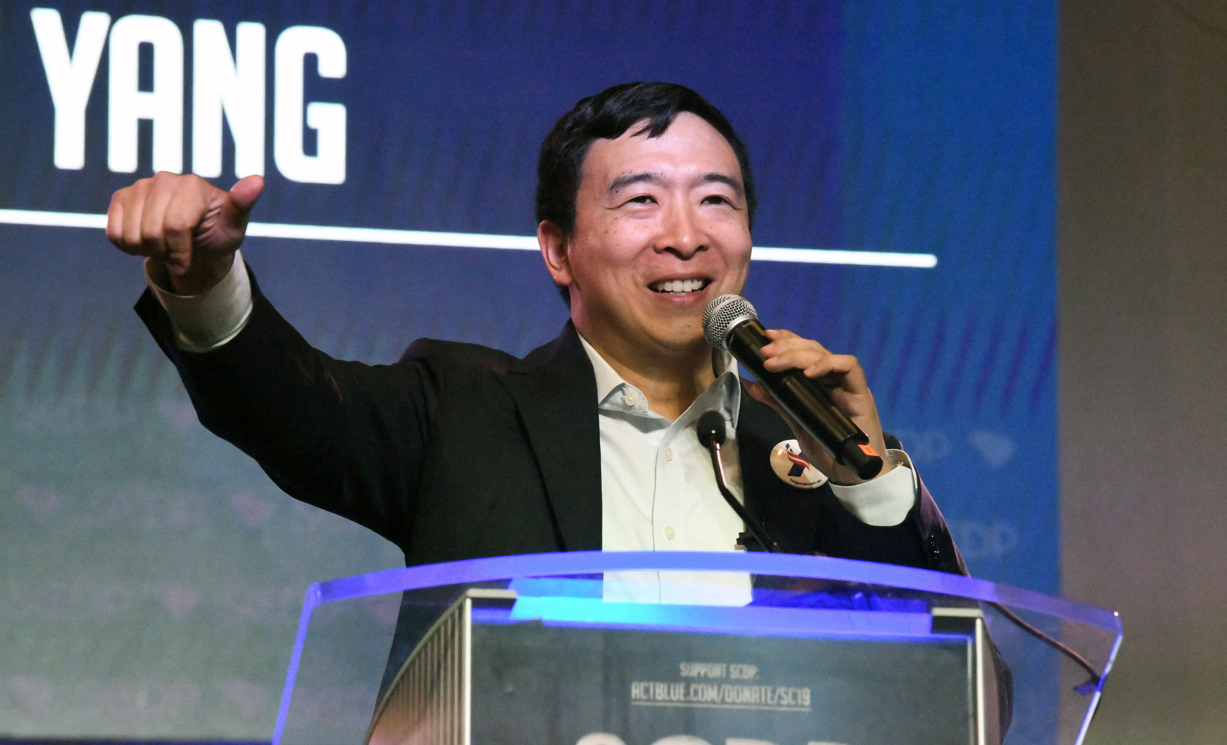 Ninth Democratic presidential hopeful qualifies for September debate