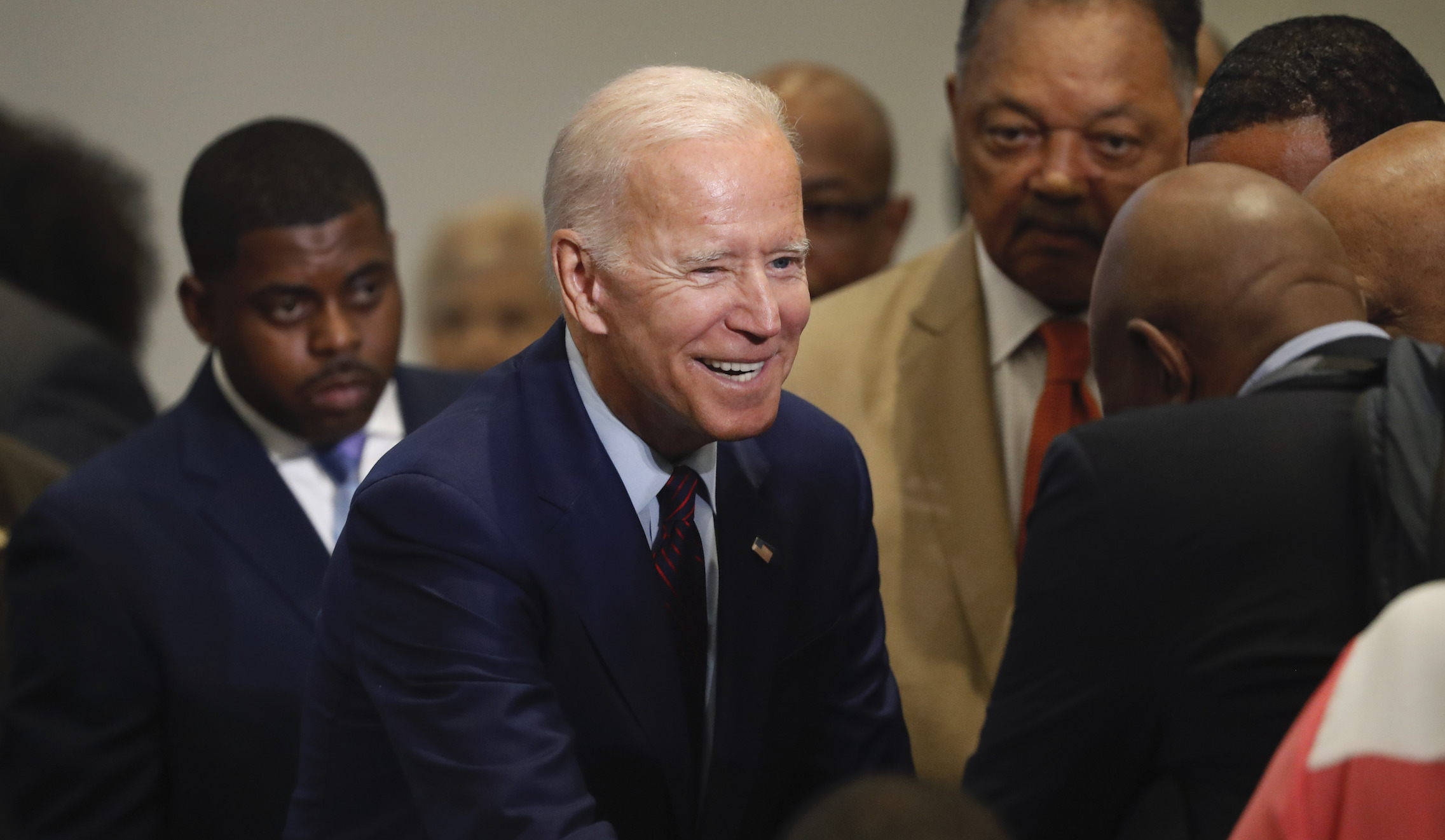 Illinois buoys Biden, dealing harsh delegate blow to Sanders