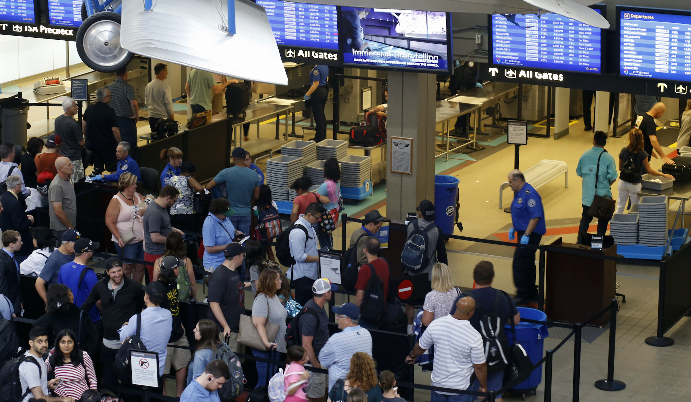TSA union president says hiring and overtime freeze will cause travel delays