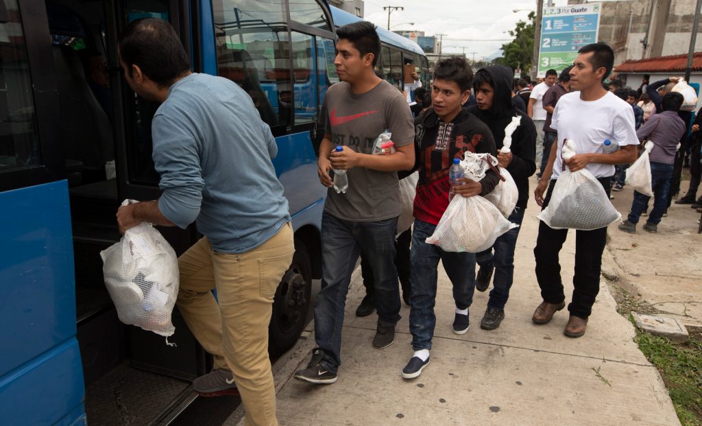 Trump threatens to punish Guatemala over failed immigration deal