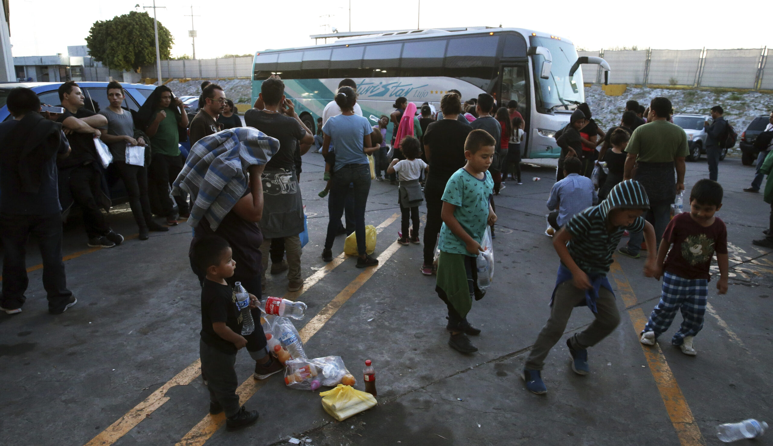 Majority of Mexicans favor deporting migrants waiting to enter US