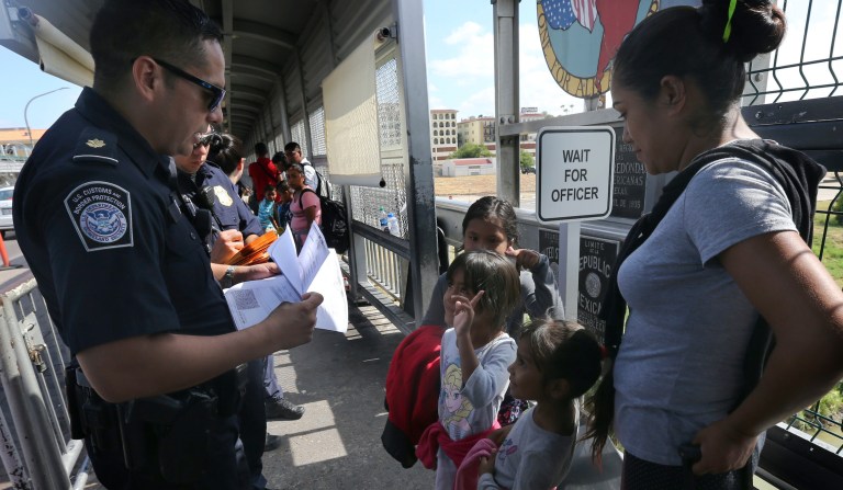 Racist Mexicans want to ban Americans from their country because of coronavirus