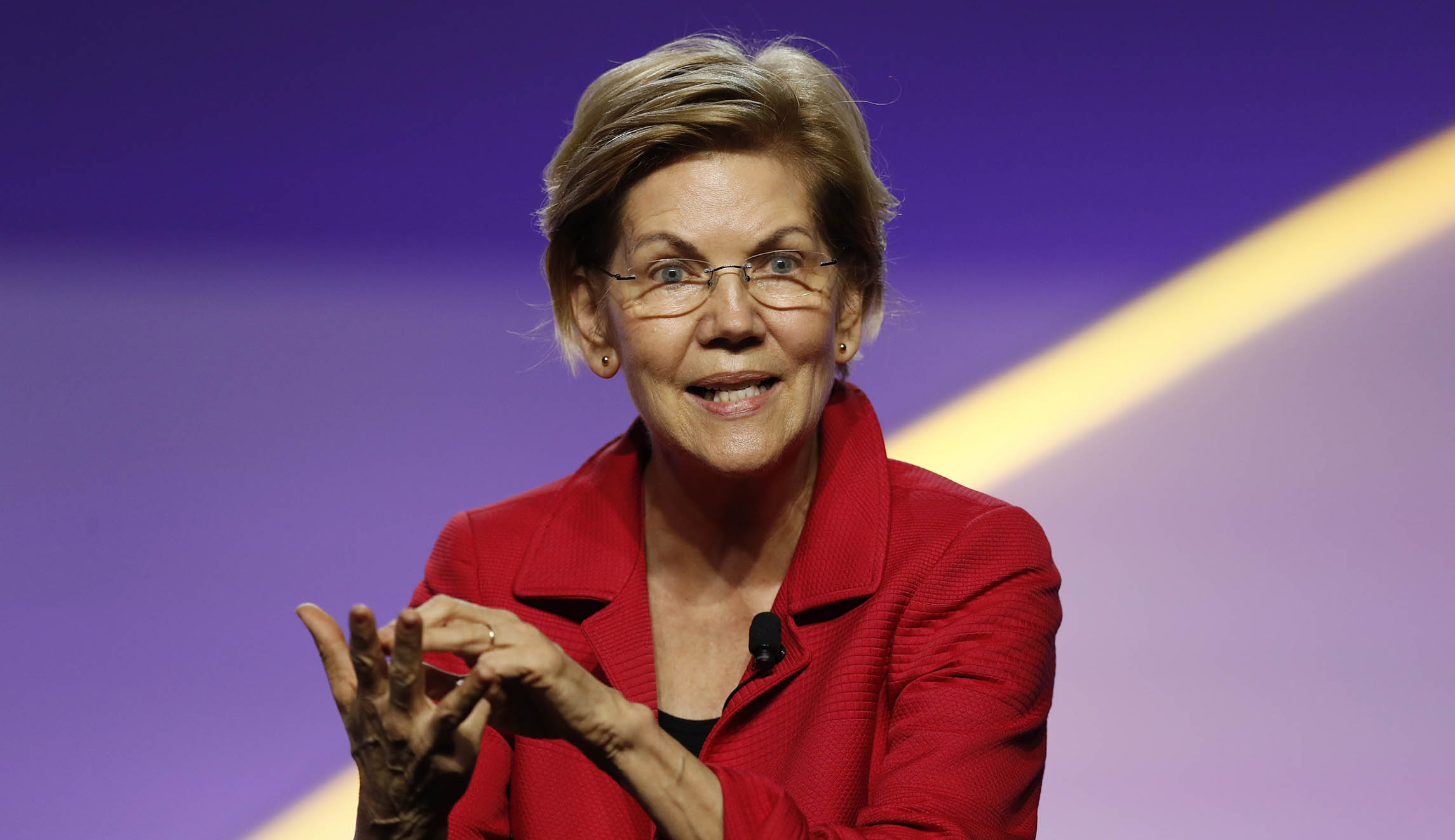 Elizabeth Warren goes heavy on impeachment at NAACP conference