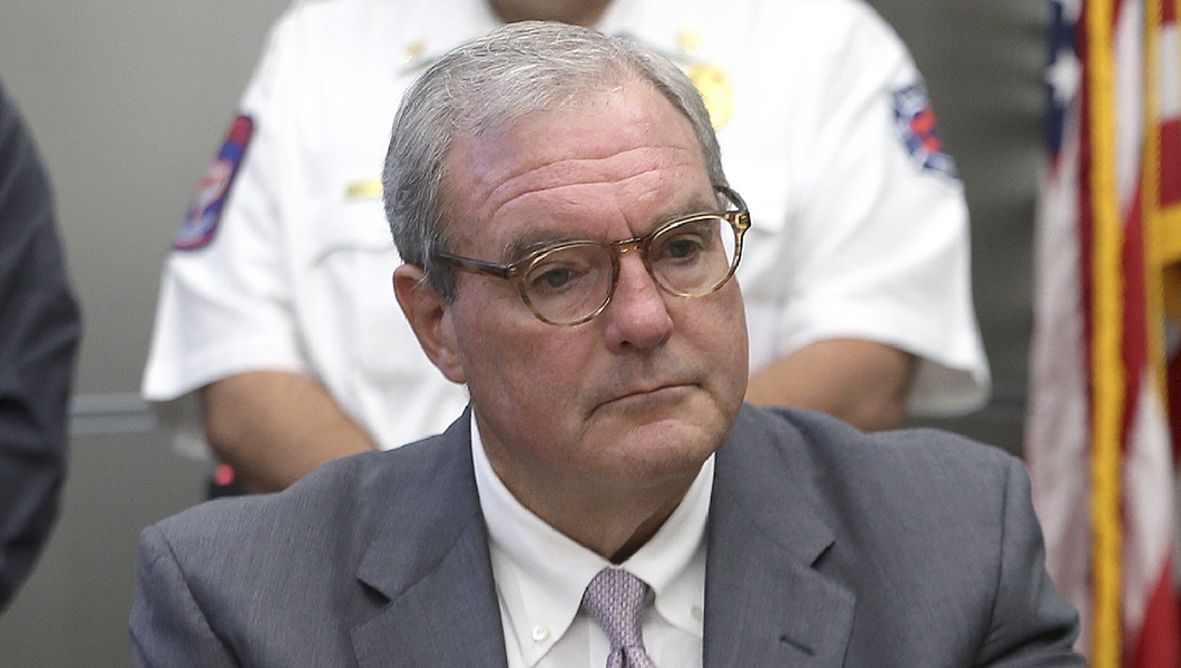El Paso mayor expresses irritation at emails scolding him for meeting with Trump