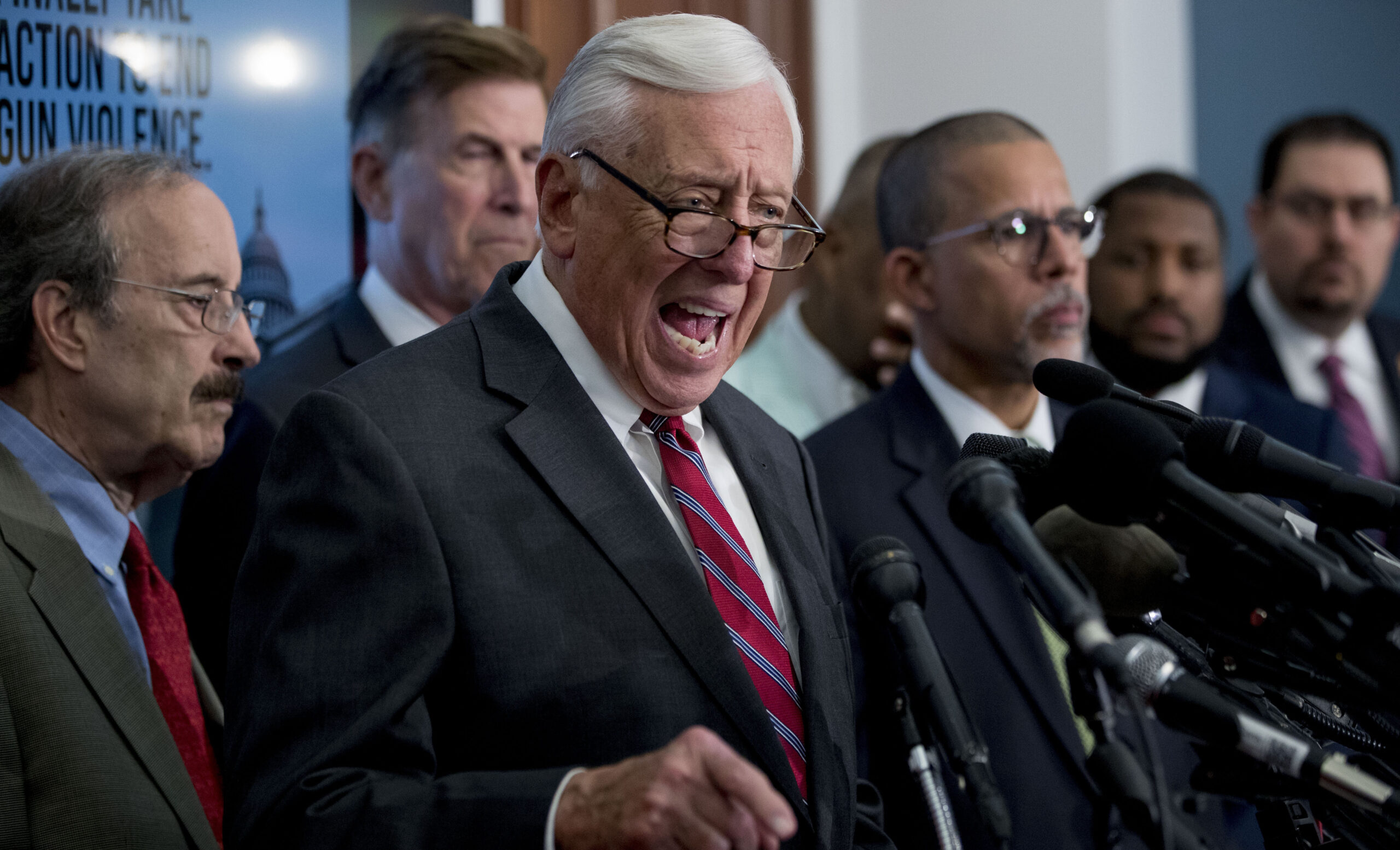 Steny Hoyer chides CNN reporter for asking about impeachment during gun control presser