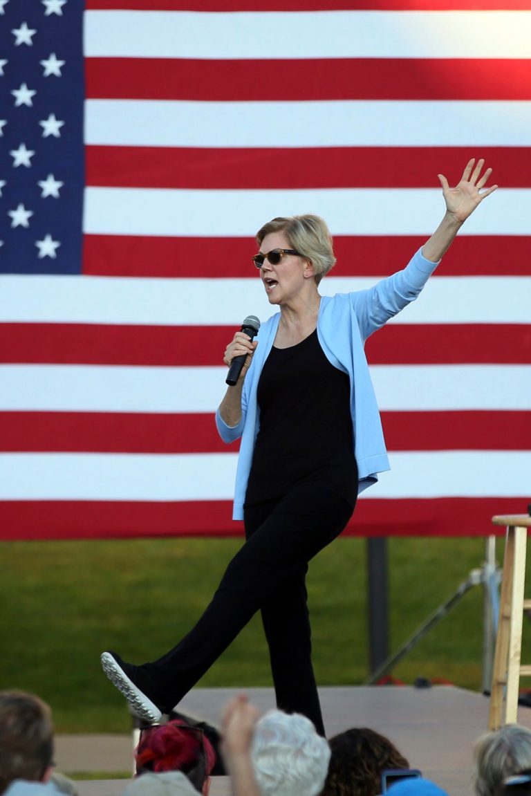 ‘I’m not mad’: Elizabeth Warren’s quiet liberal populism draws 12,000 in Minnesota