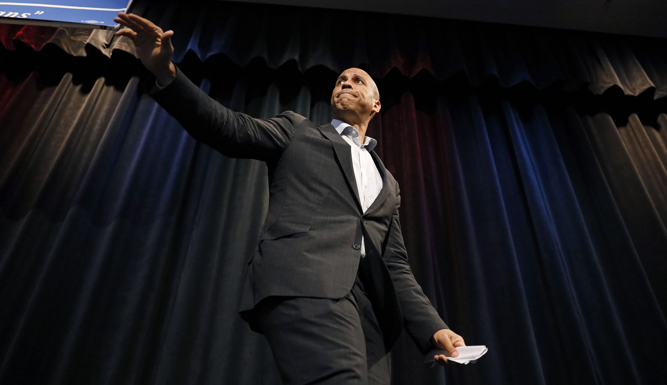 Cory Booker calls on Democrats to abandon ‘safe bet’ choice in jab at Biden