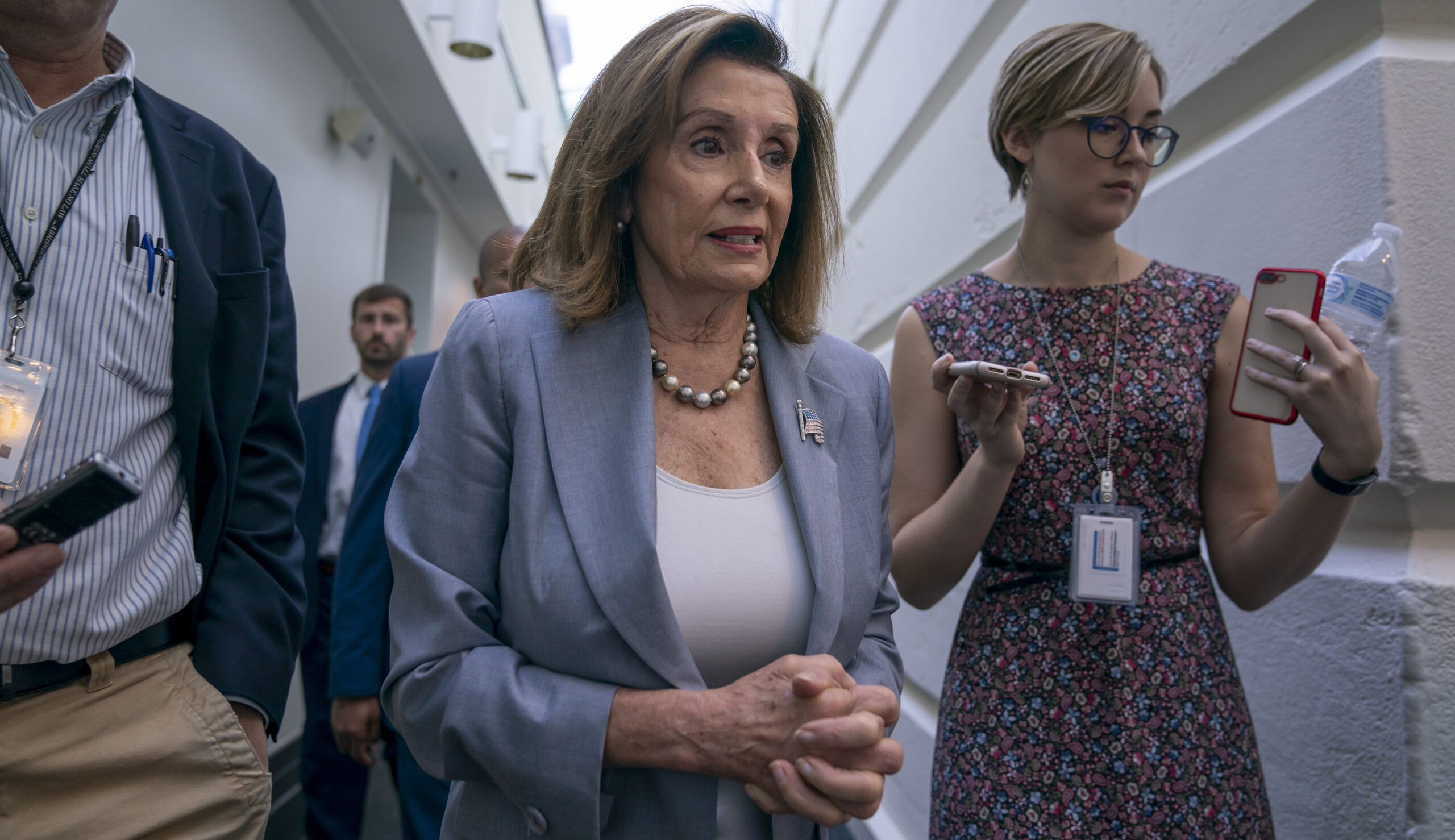 House ‘impeachment’ circus frays Democratic unity