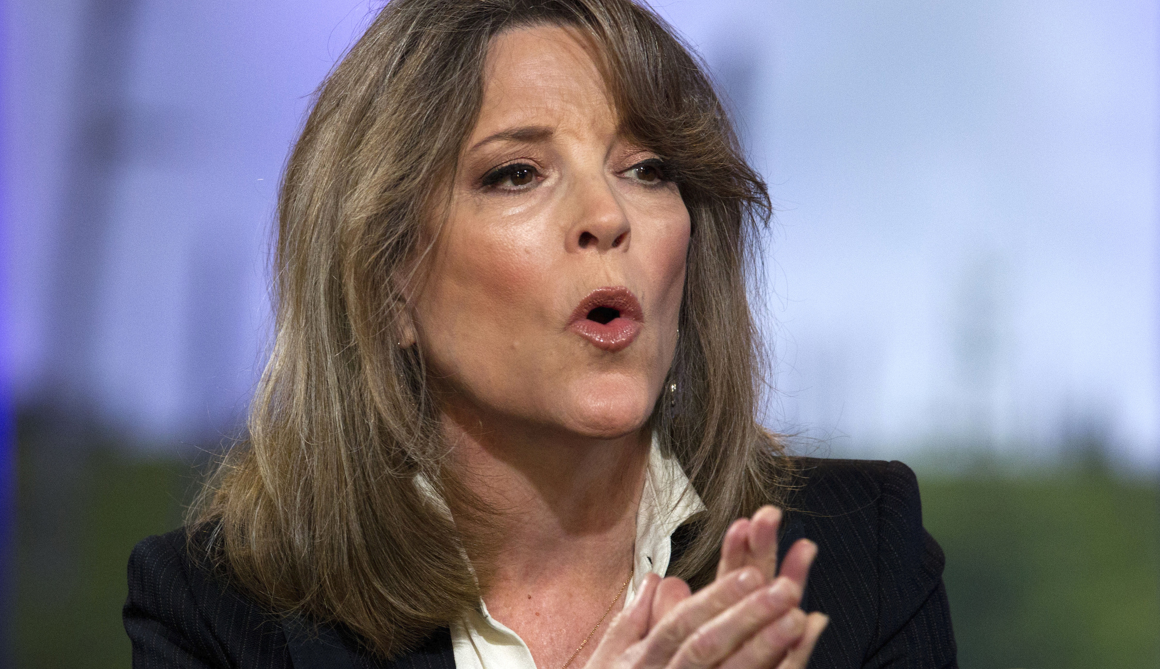 Marianne Williamson warns Hillary Clinton over ‘character assassination’ of Tulsi Gabbard