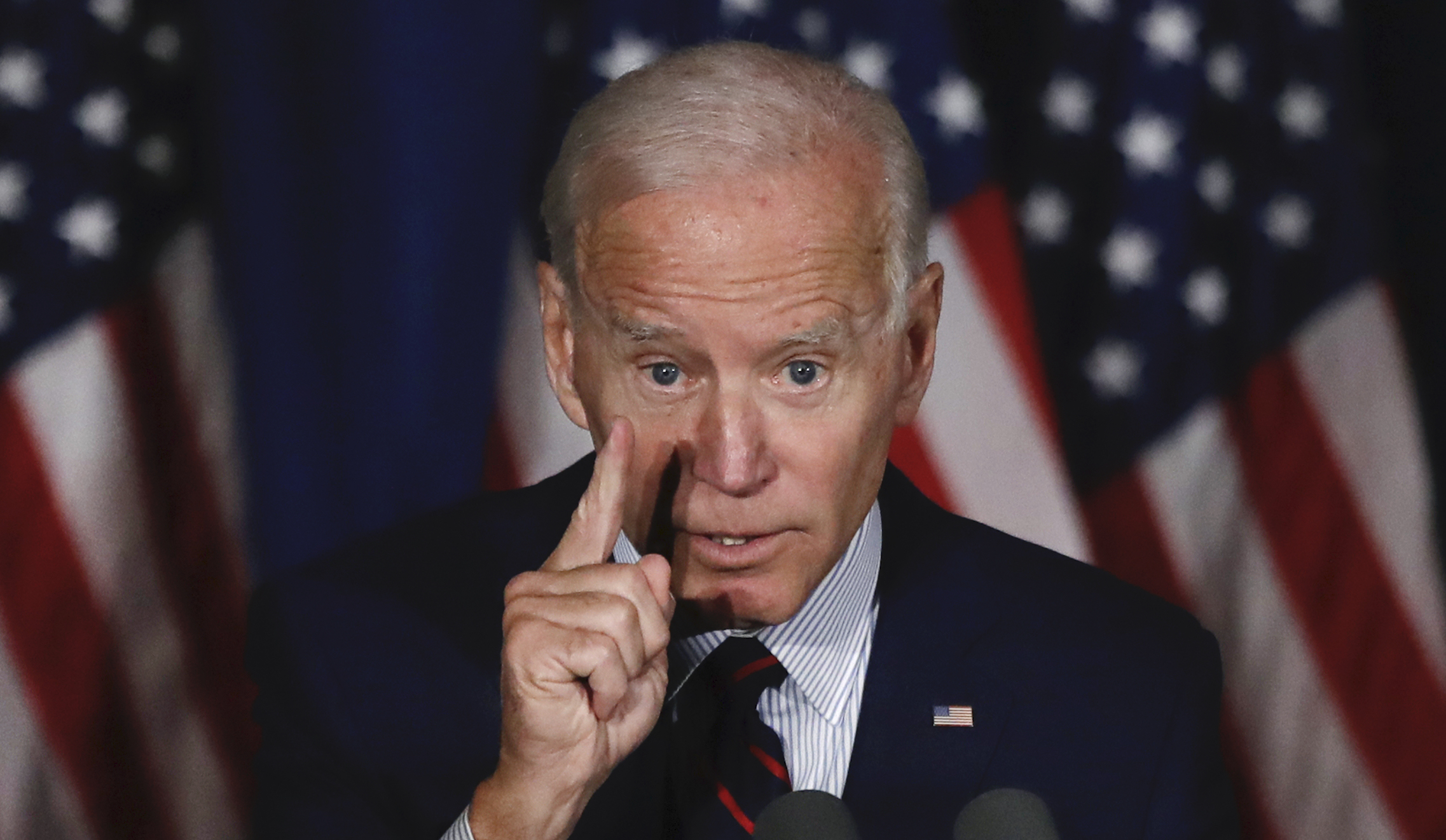 Biden swipes at Warren’s Middle East foreign policy
