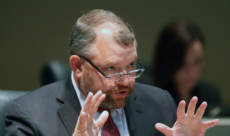 Florida Senate adopts sentencing reform for first-time drug offenders