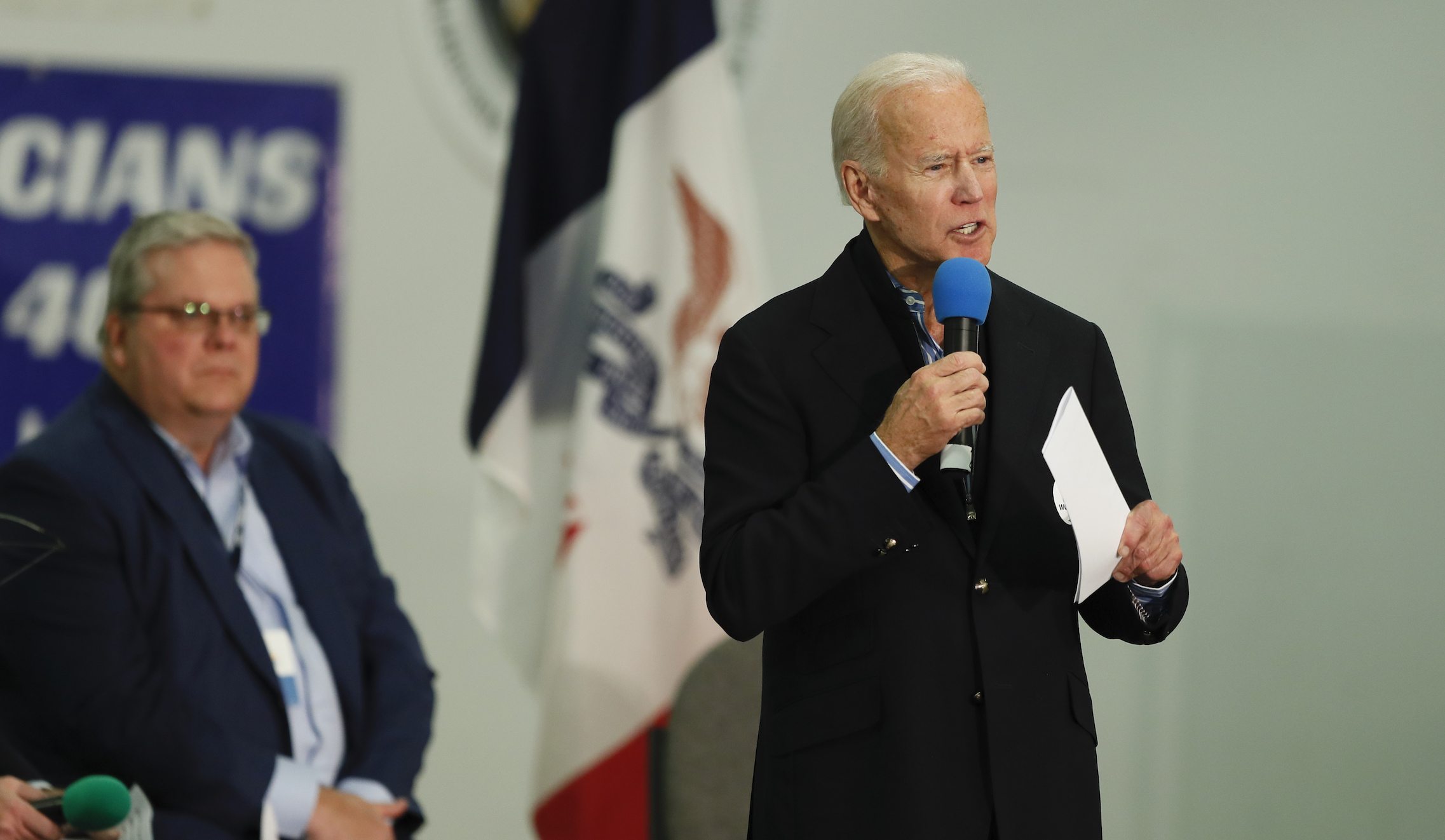 ‘It happens a lot’: Biden confuses Ohio and Iowa at campaign event