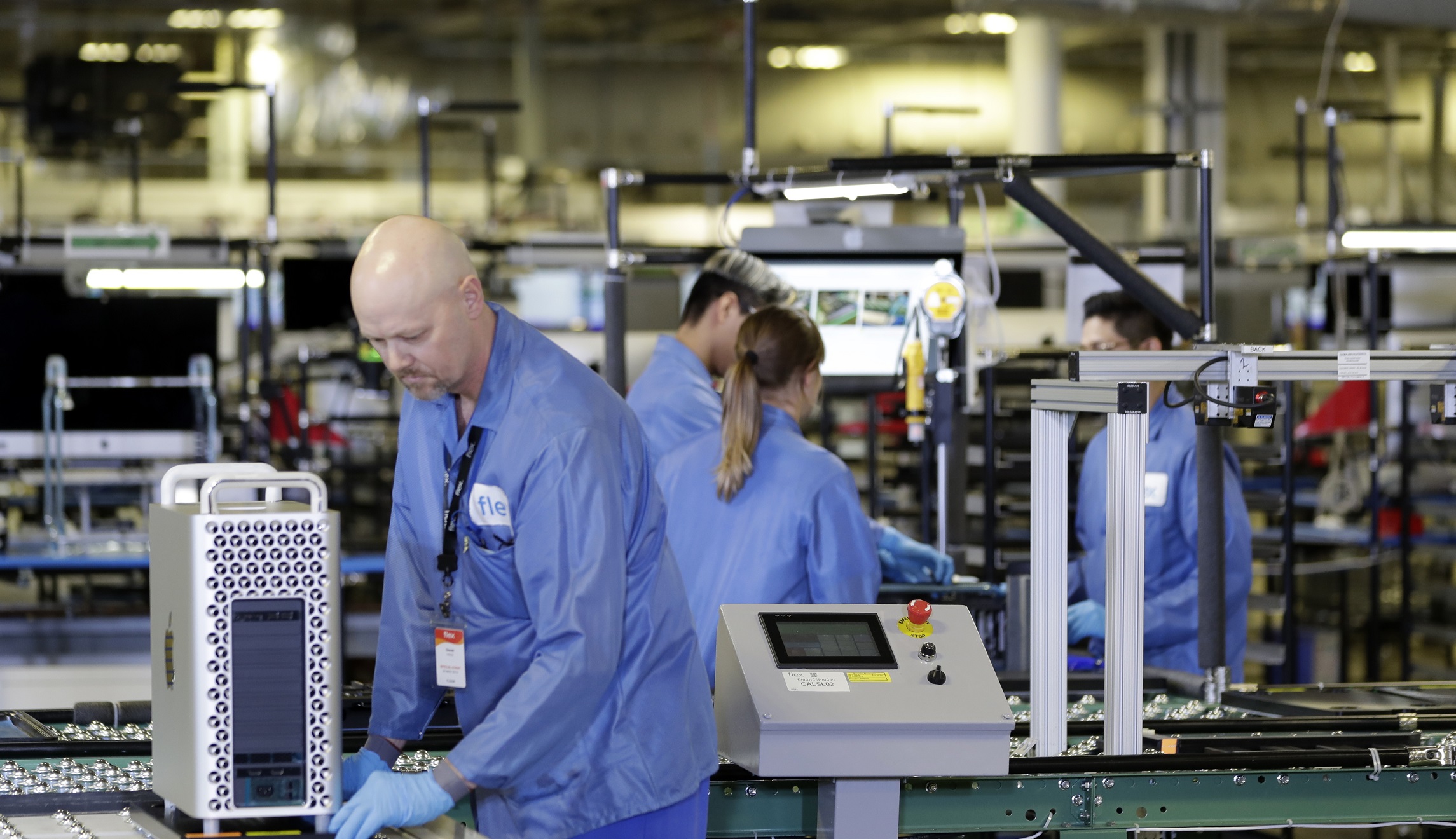 Trump ignores mounting debt in US and worldwide