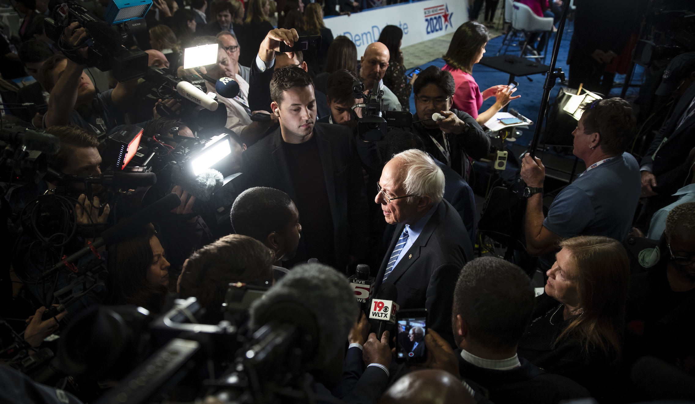 DNC nixes live audience for Arizona debate