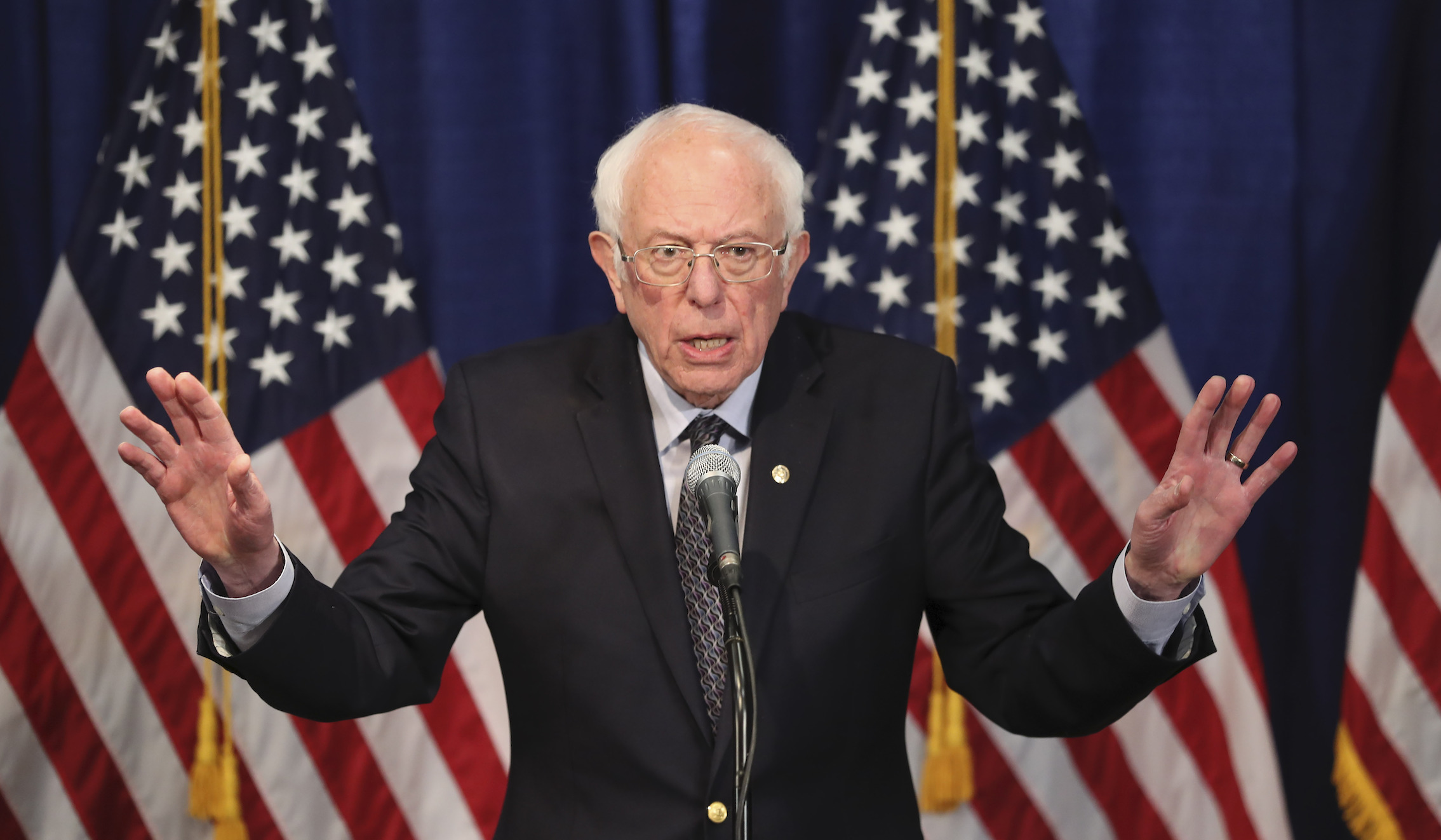 Bernie Sanders introducing bill to give all citizens a reusable mask